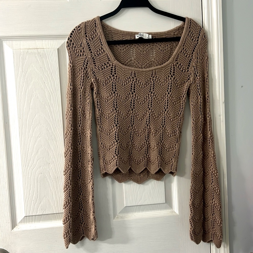 LONG-SLEEVE SQUARE-NECK CROCHET-STYLE SWEATER